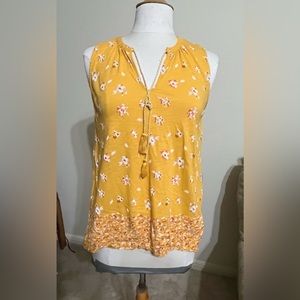 Lucky brand size S yellow floral top NWOT